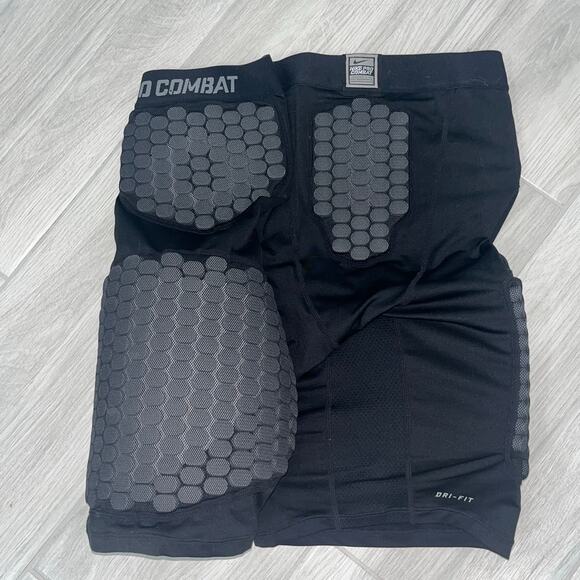 Nike Pro Combat Men's XL Compression Padded Shorts - Picture 5 of 7